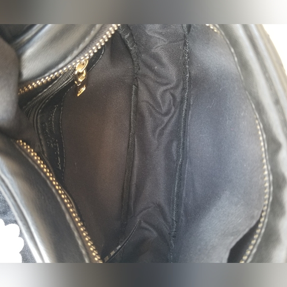 EUC Badgley mischka No Callouts. Like Brand New. Vegan Leather - Picture 8 of 10